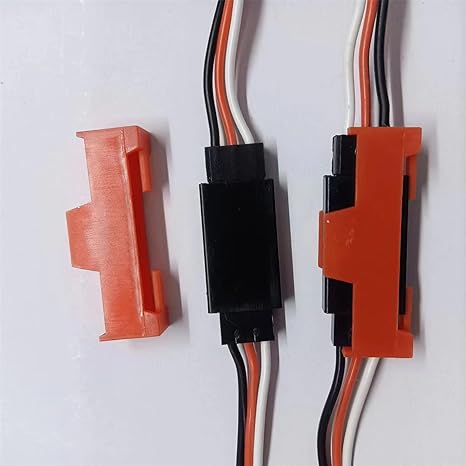 Servo connector safety lock clip